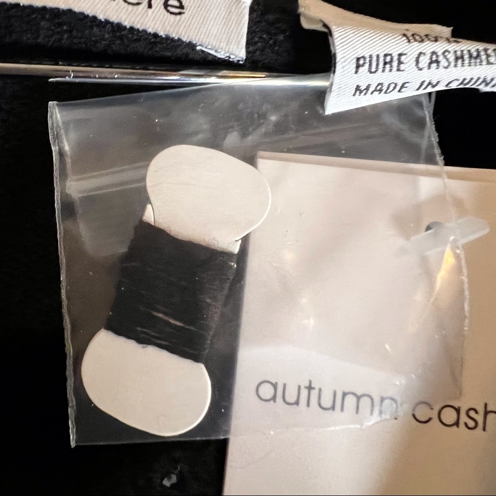 Autumn Cashmere Cowl Neck with Delicate Subtle Jewels. XS. 100% cashmere. New. - Picture 7 of 8